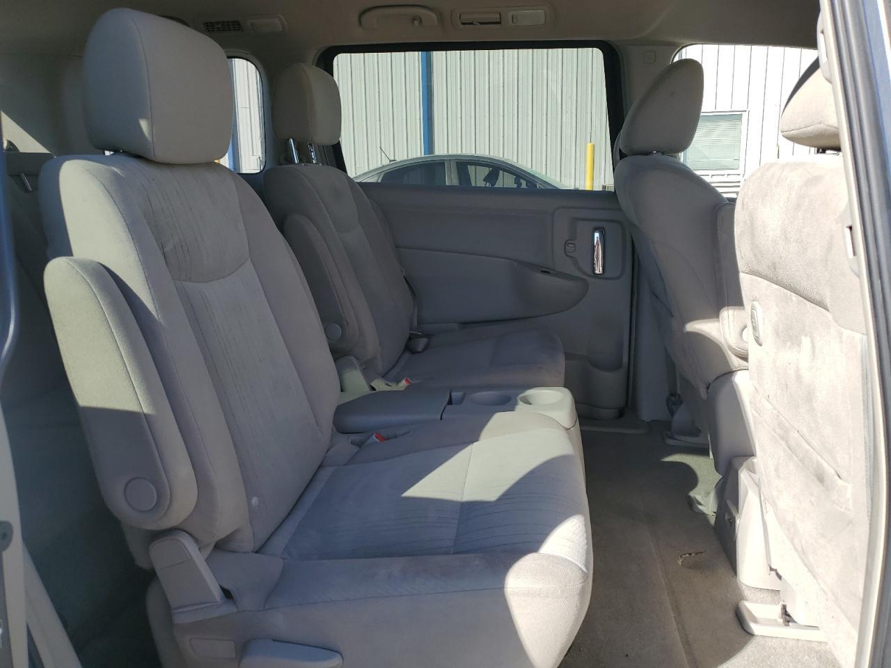 2015 NISSAN Quest