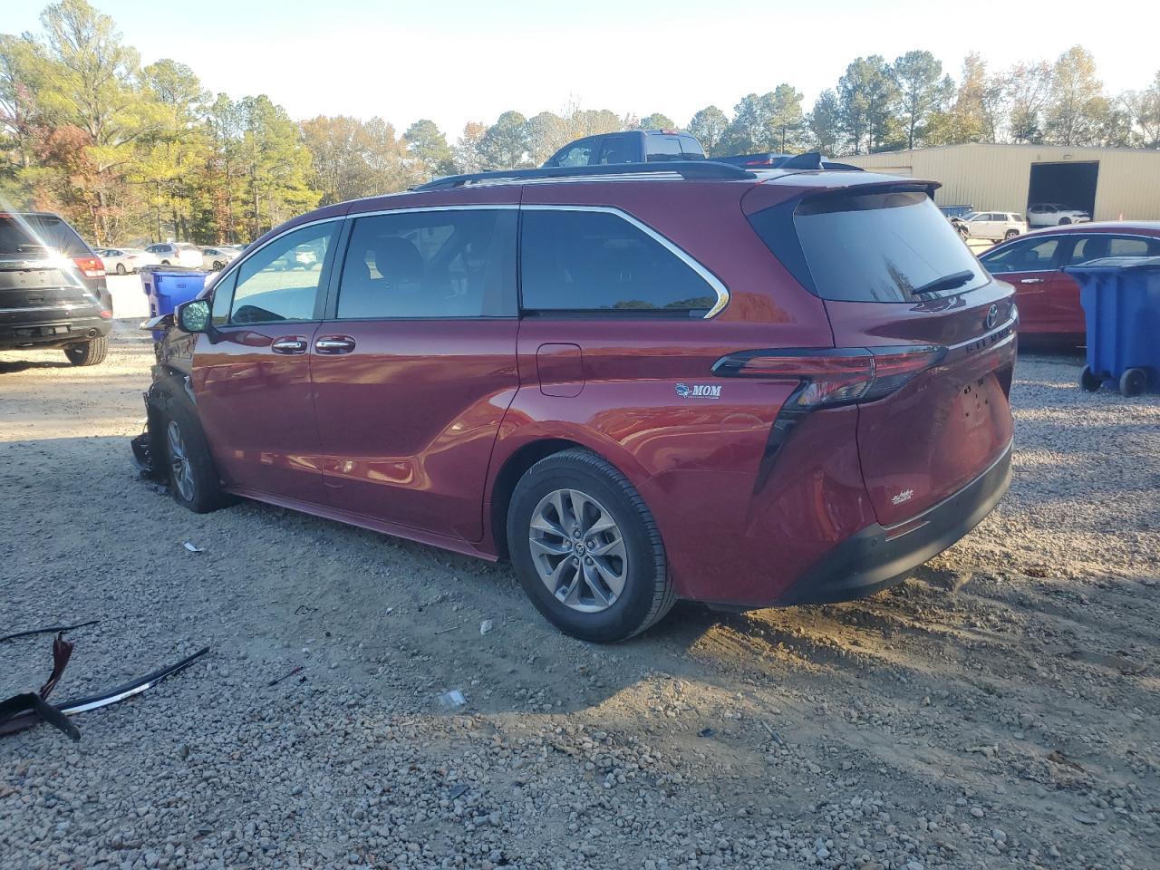 2022 TOYOTA SIENNA