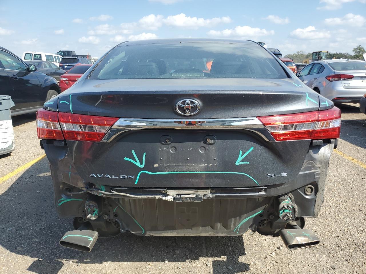 2013 TOYOTA Avalon