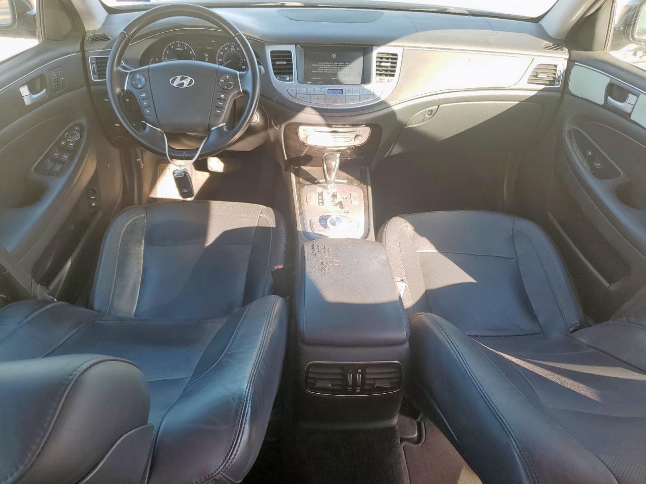 2014 HYUNDAI GENESIS