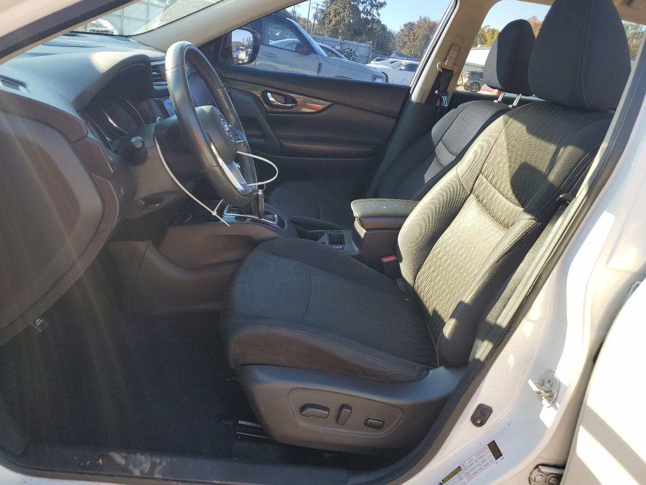 2017 NISSAN ROGUE