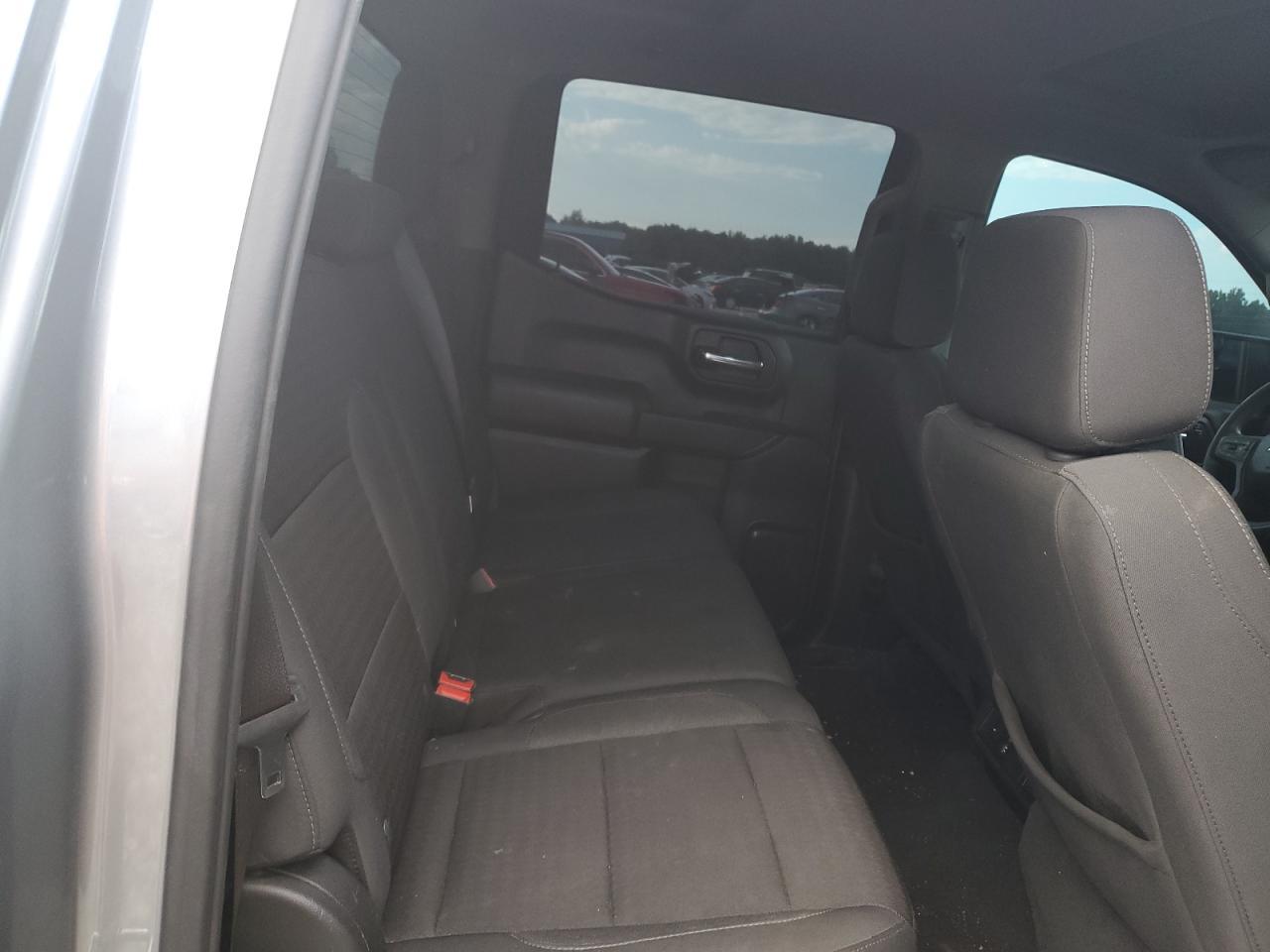 2024 CHEVROLET Silverado
