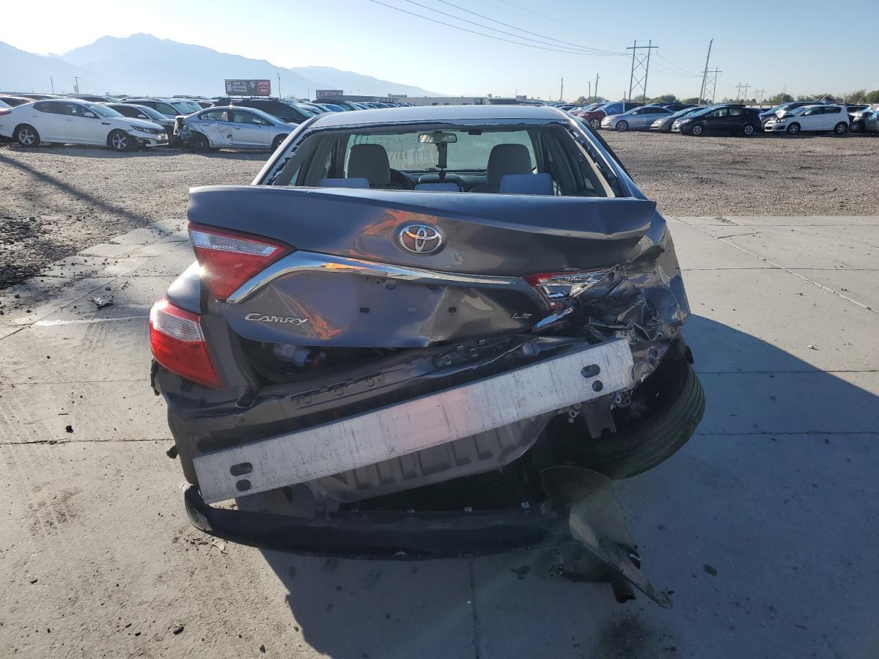 2016 TOYOTA CAMRY