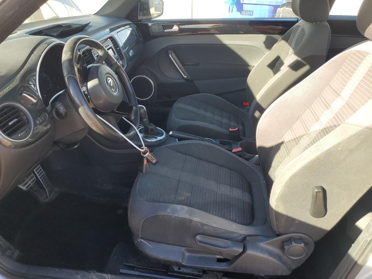 2012 VOLKSWAGEN Beetle