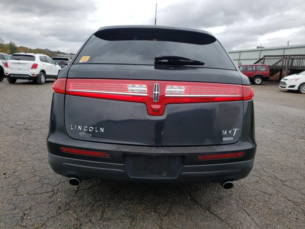 2013 LINCOLN MKT