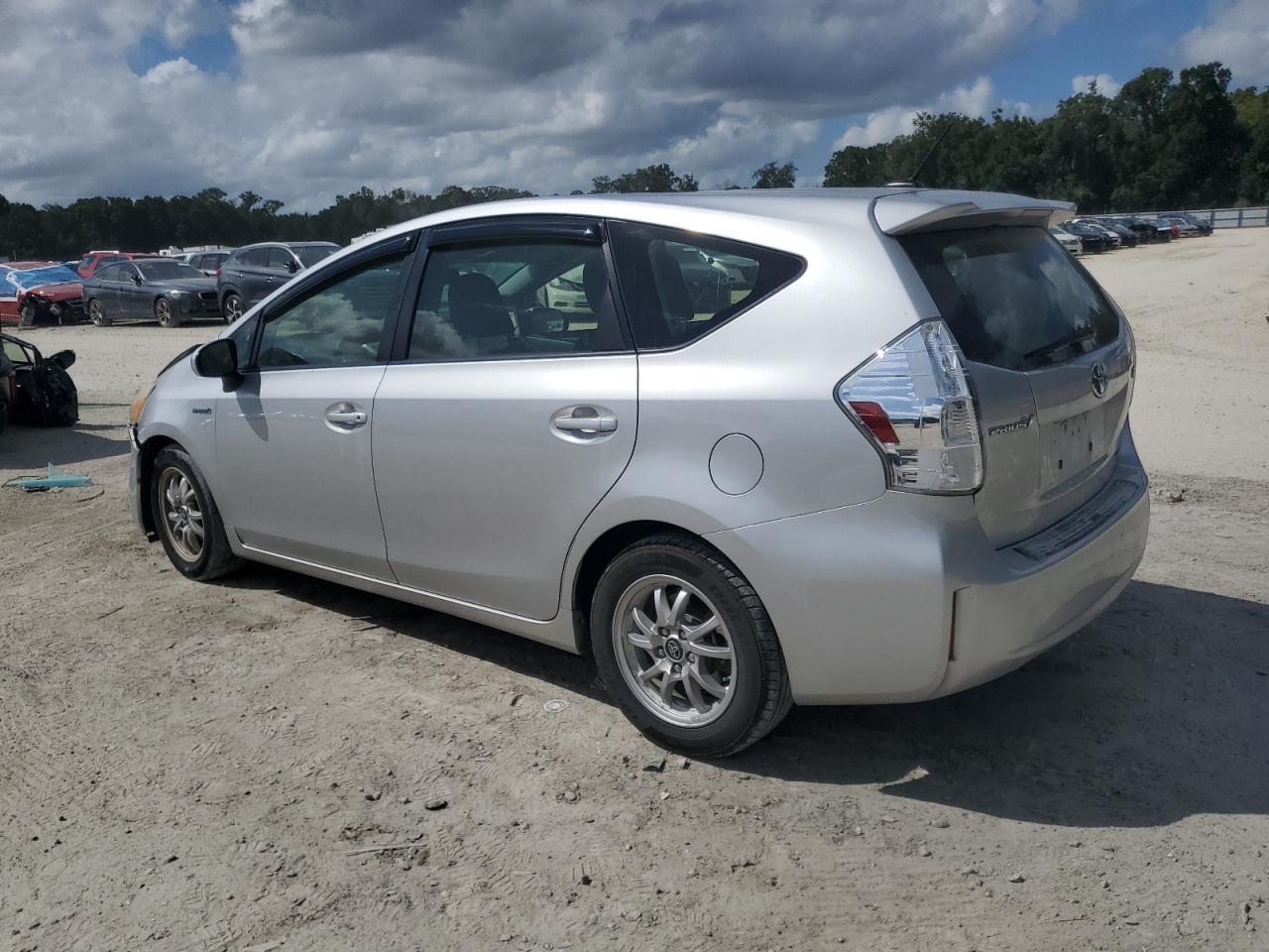 2013 TOYOTA PRIUS V
