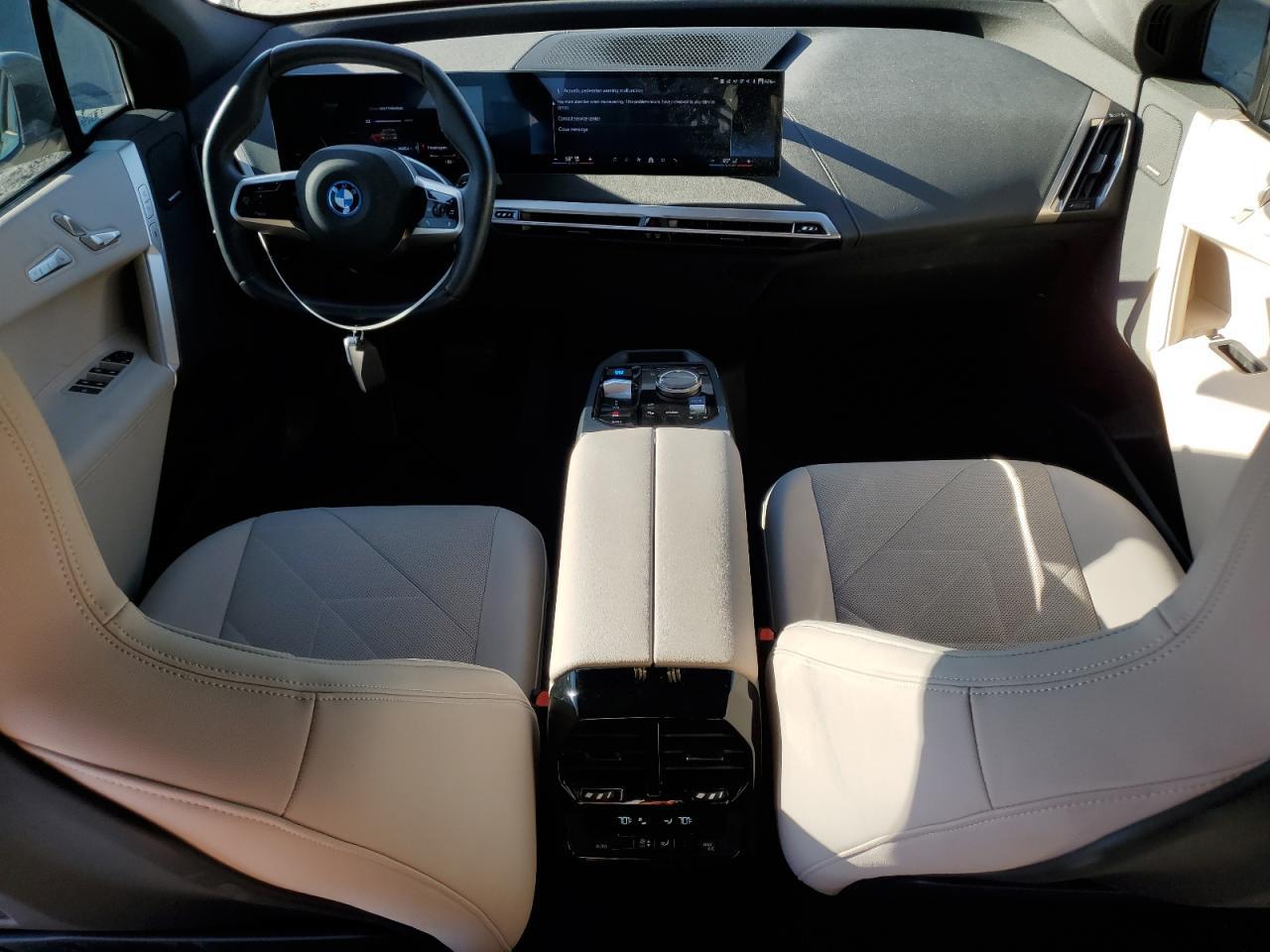 2024 BMW iX