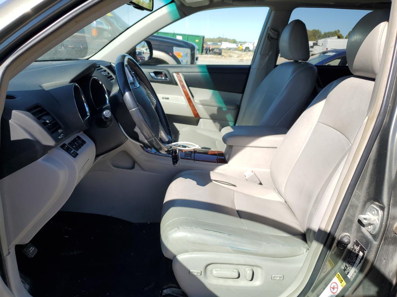 2012 TOYOTA HIGHLANDER