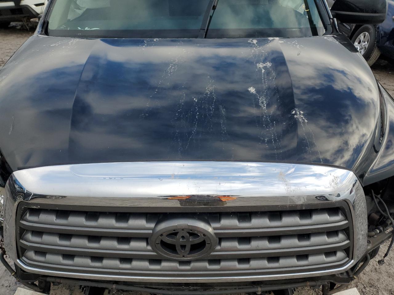 2016 TOYOTA Sequoia