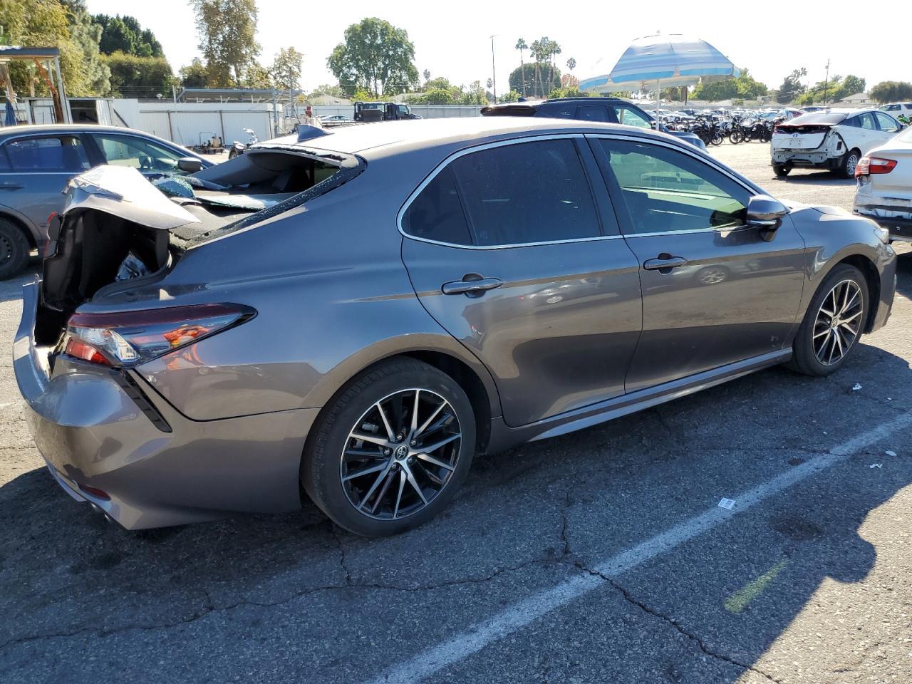2024 TOYOTA CAMRY