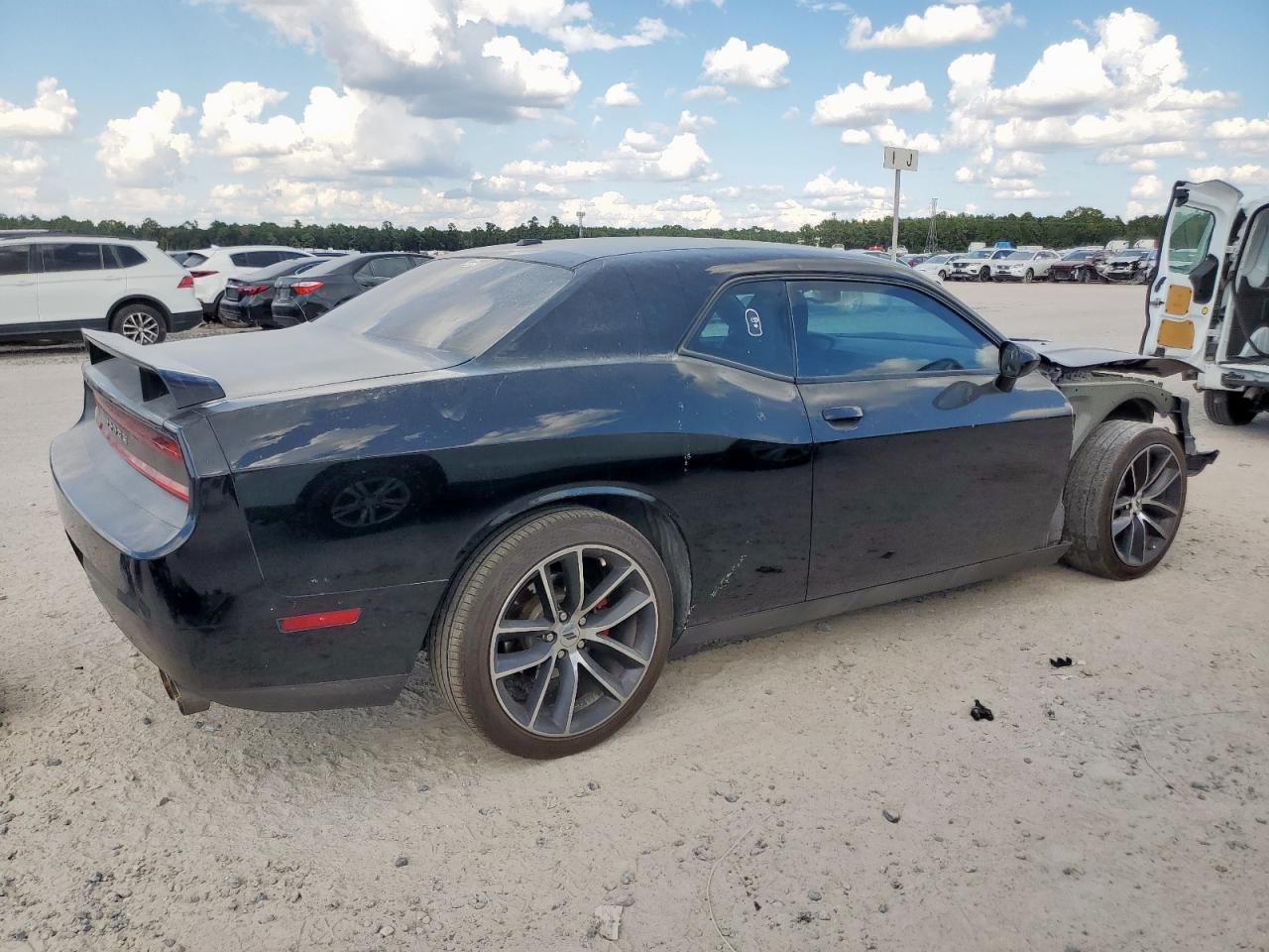 2014 DODGE Challenger