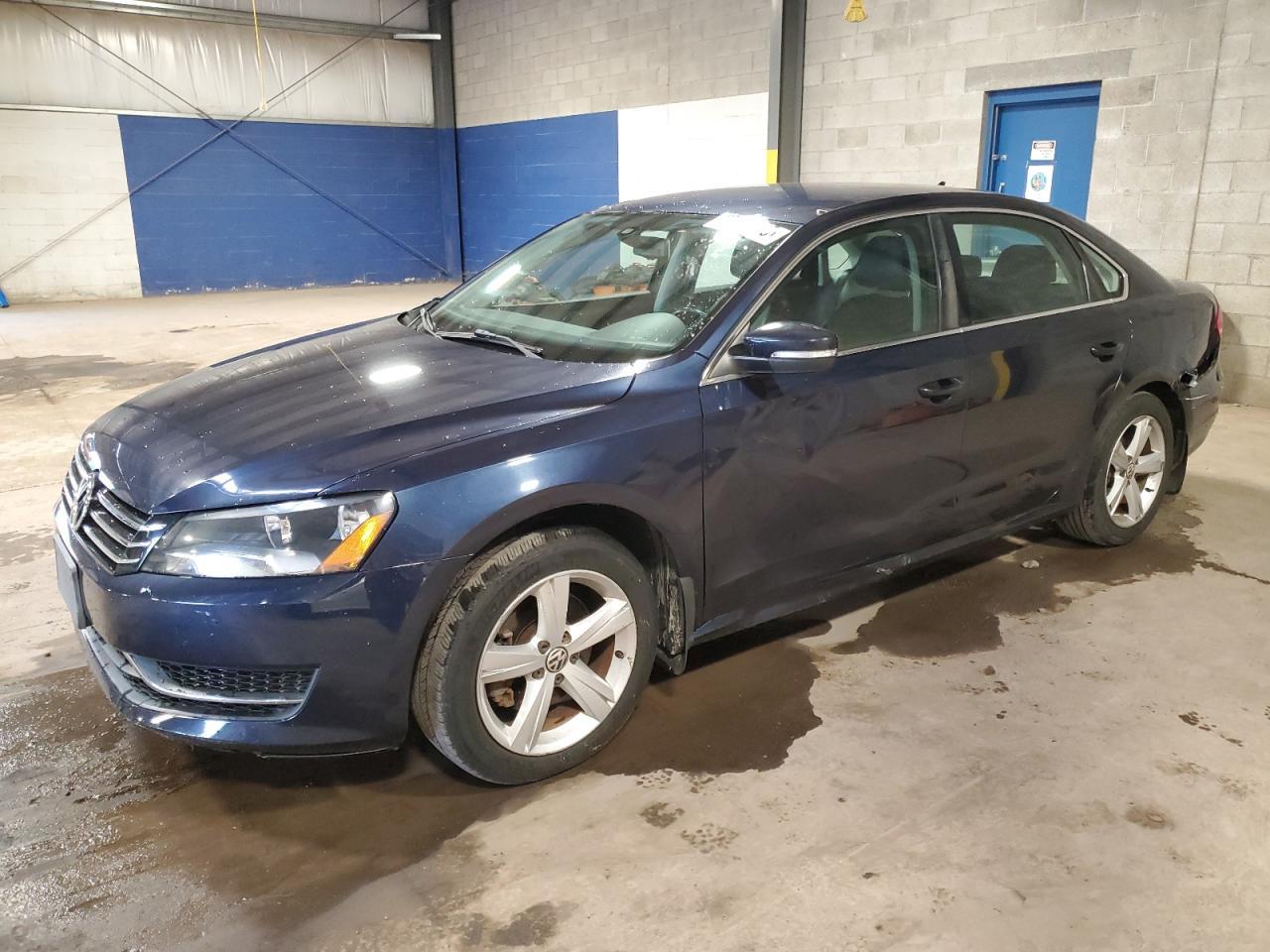 2014 VOLKSWAGEN Passat