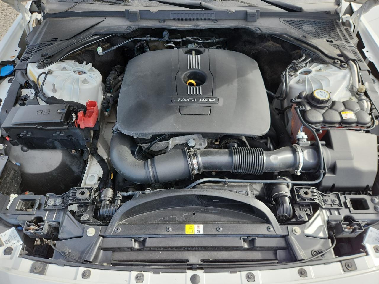 2017 JAGUAR XE