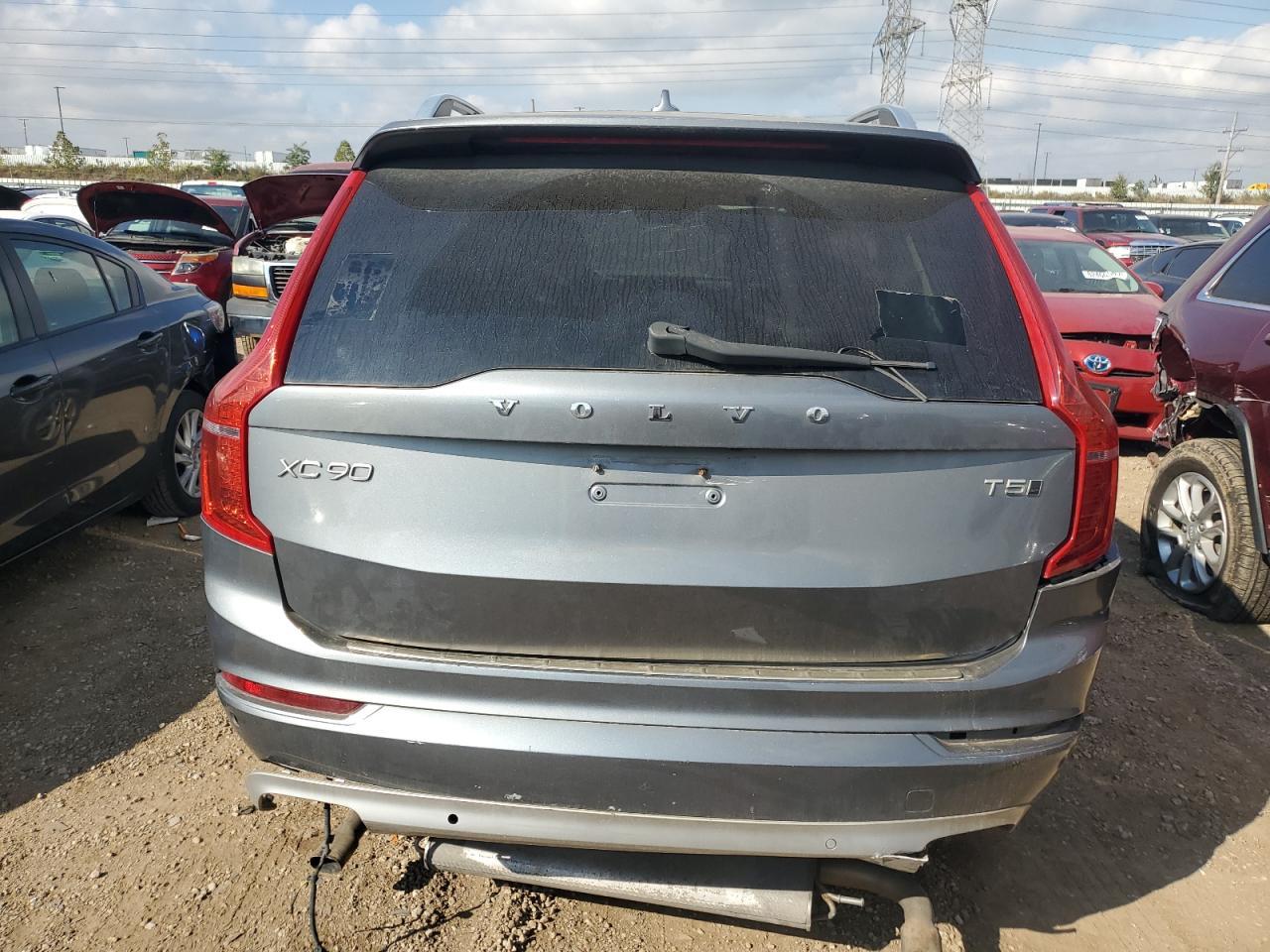 2016 VOLVO XC90