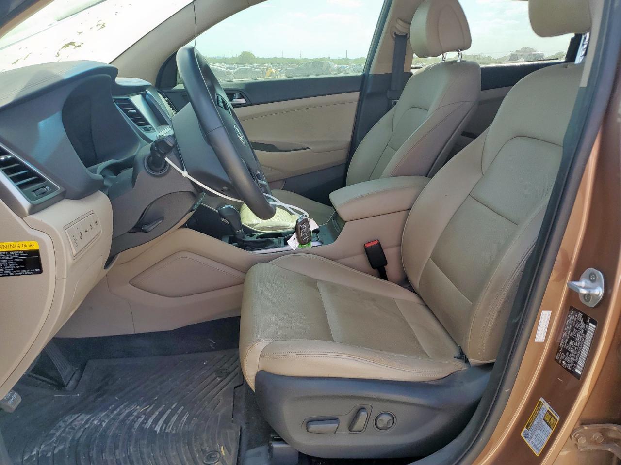 2016 HYUNDAI TUCSON