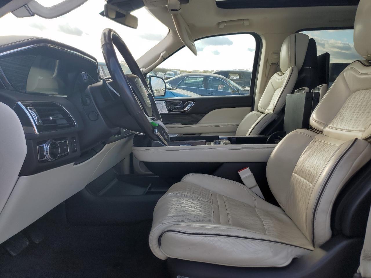 2019 LINCOLN Navigator