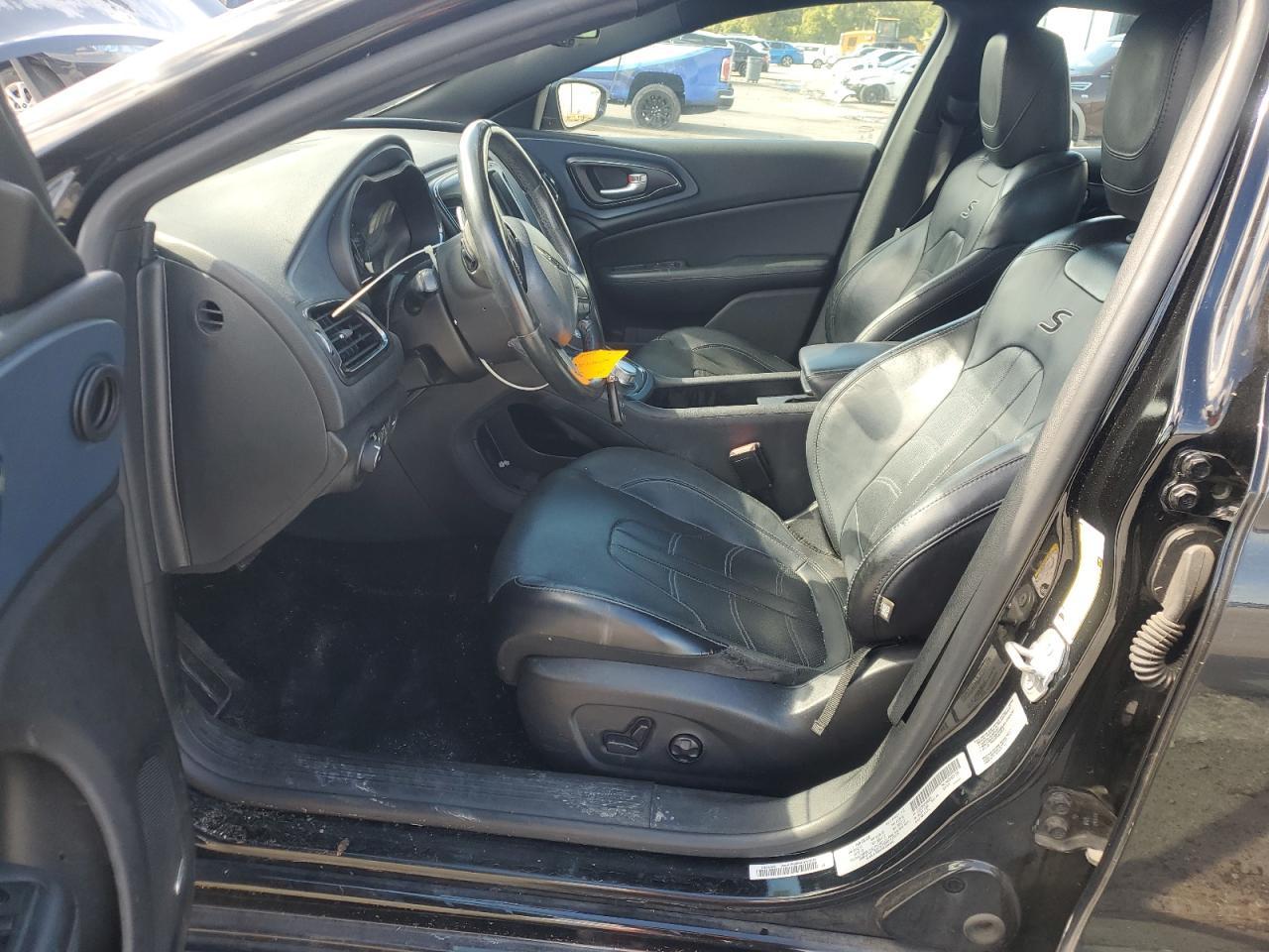 2015 CHRYSLER 200
