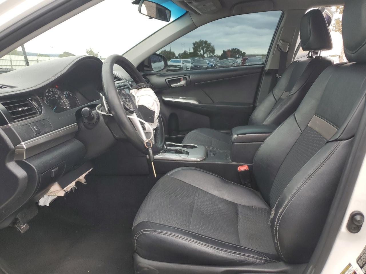2014 TOYOTA CAMRY
