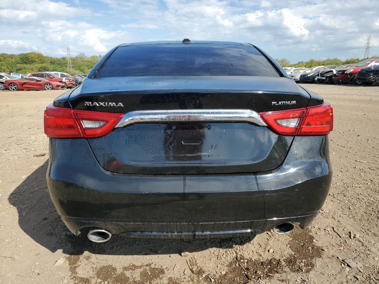 2017 NISSAN Maxima