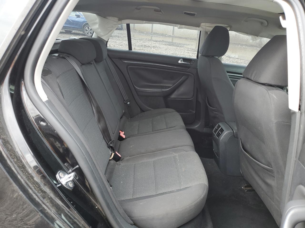 2010 VOLKSWAGEN JETTA