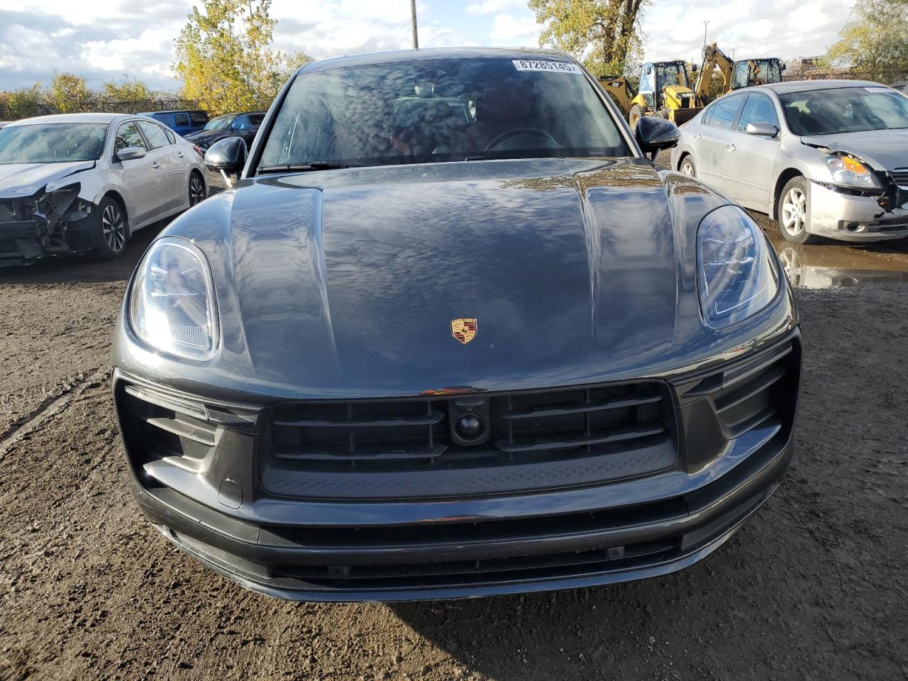 2024 PORSCHE Macan