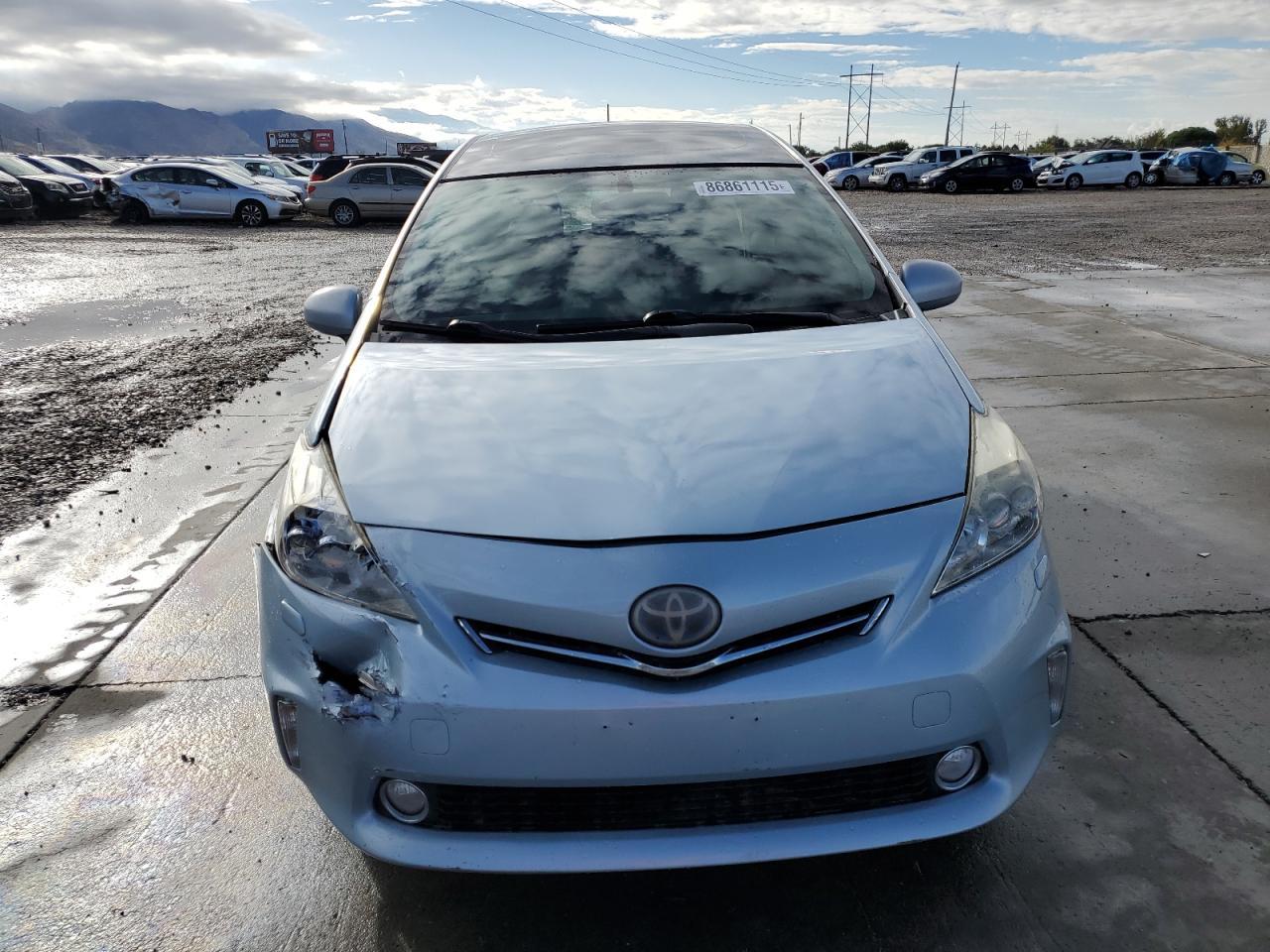 2013 TOYOTA PRIUS V