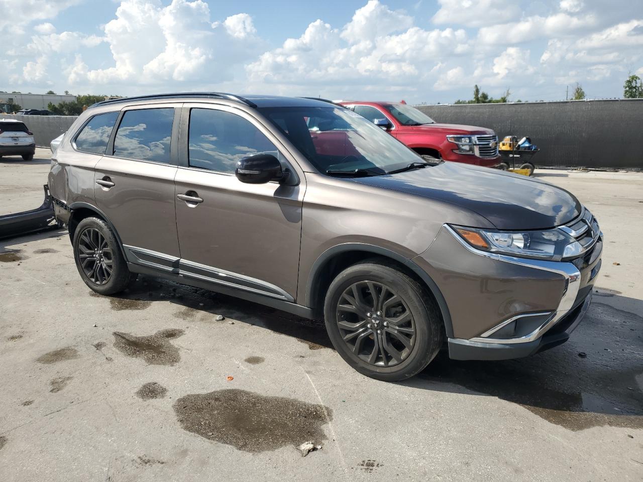 2018 MITSUBISHI outlander