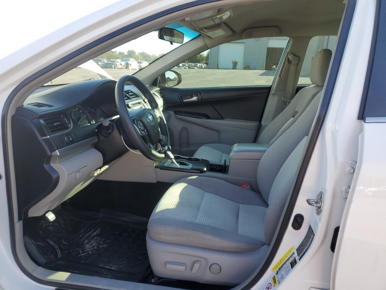 2014 TOYOTA CAMRY