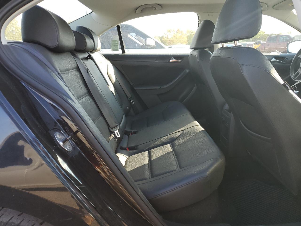 2011 VOLKSWAGEN JETTA