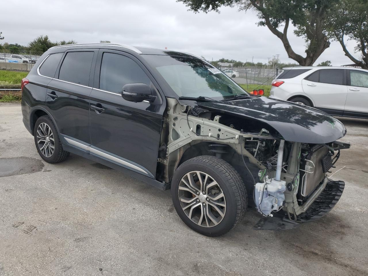 2017 MITSUBISHI outlander
