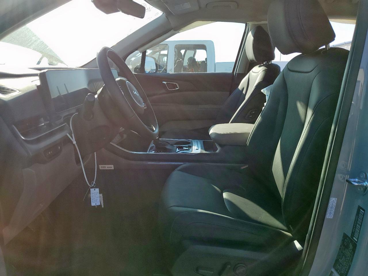 2025 KIA Carnival
