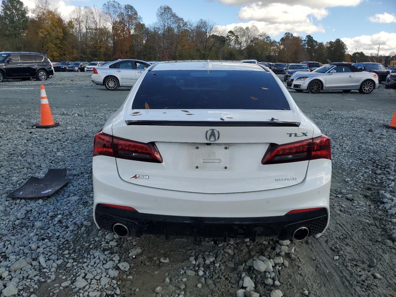 2018 ACURA TLX