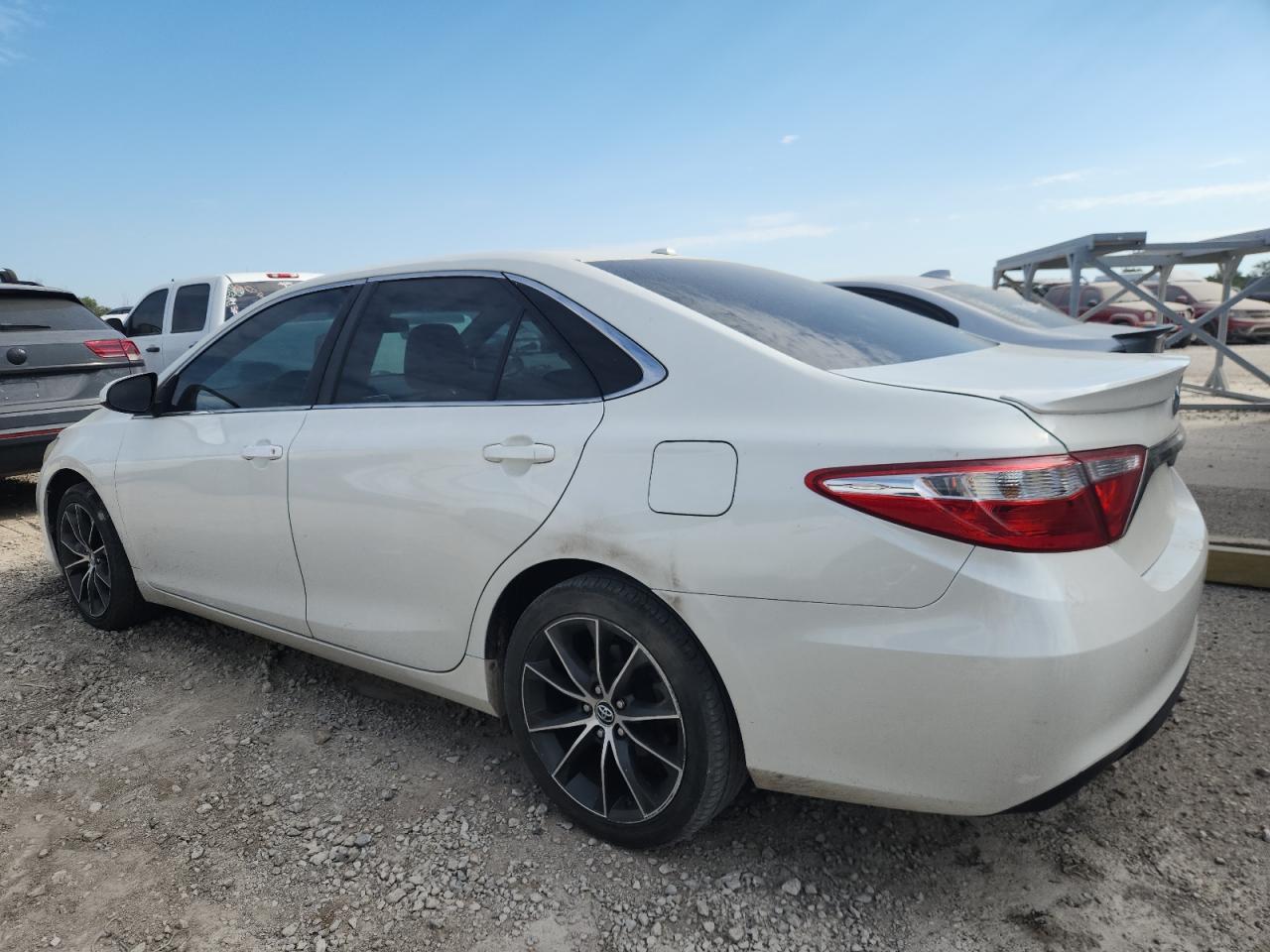 2015 TOYOTA CAMRY