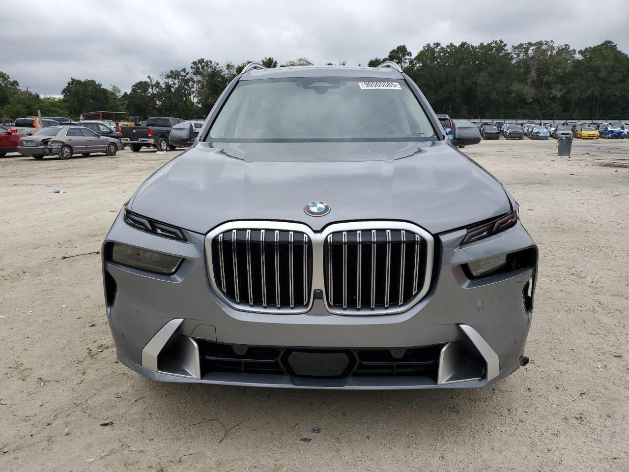2025 BMW X7