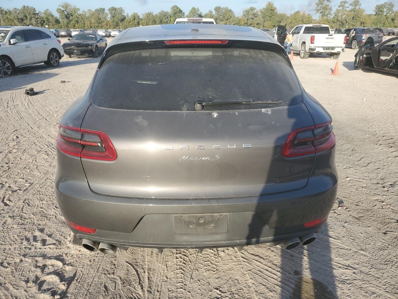 2015 PORSCHE Macan