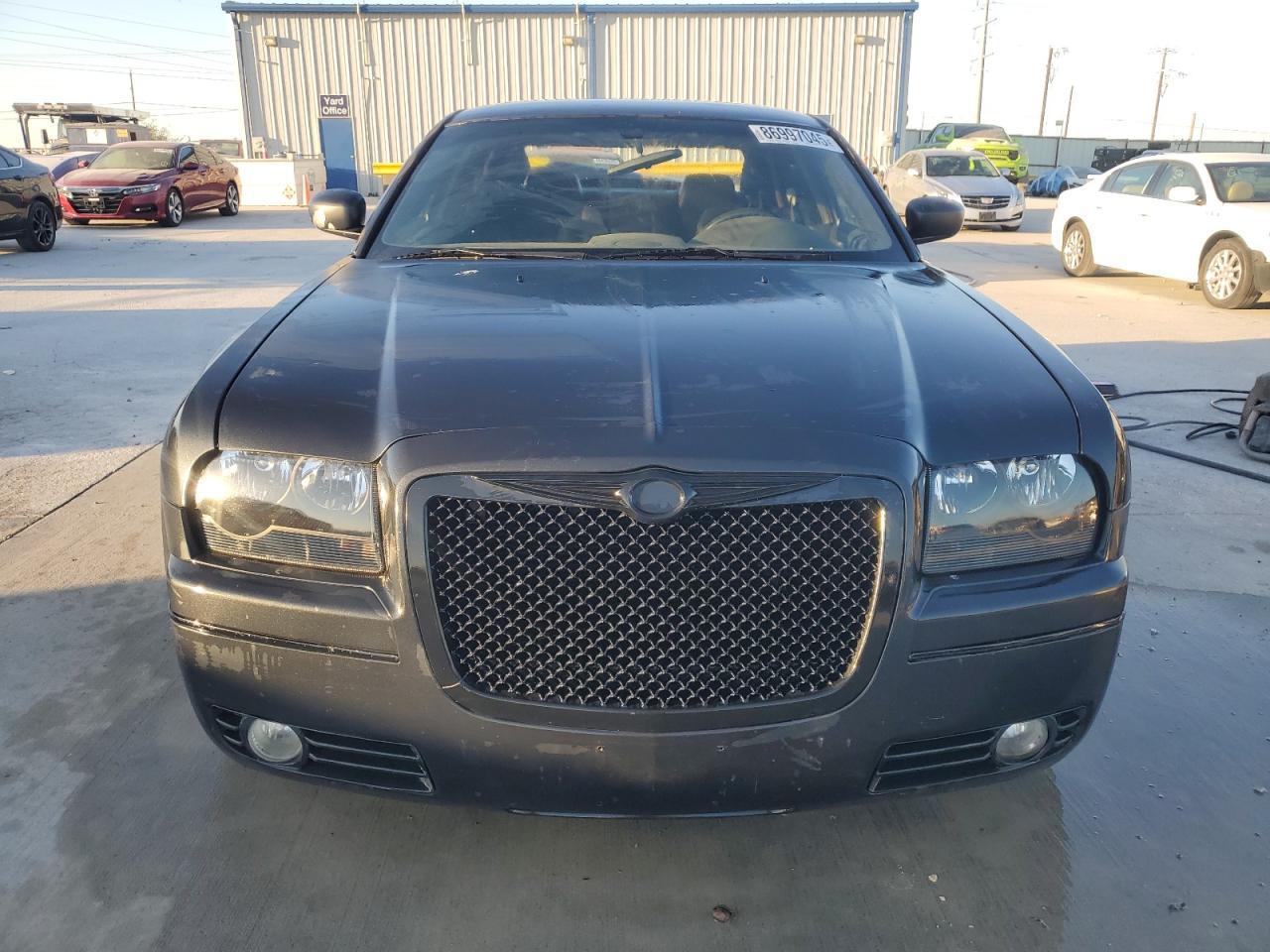 2010 CHRYSLER 300