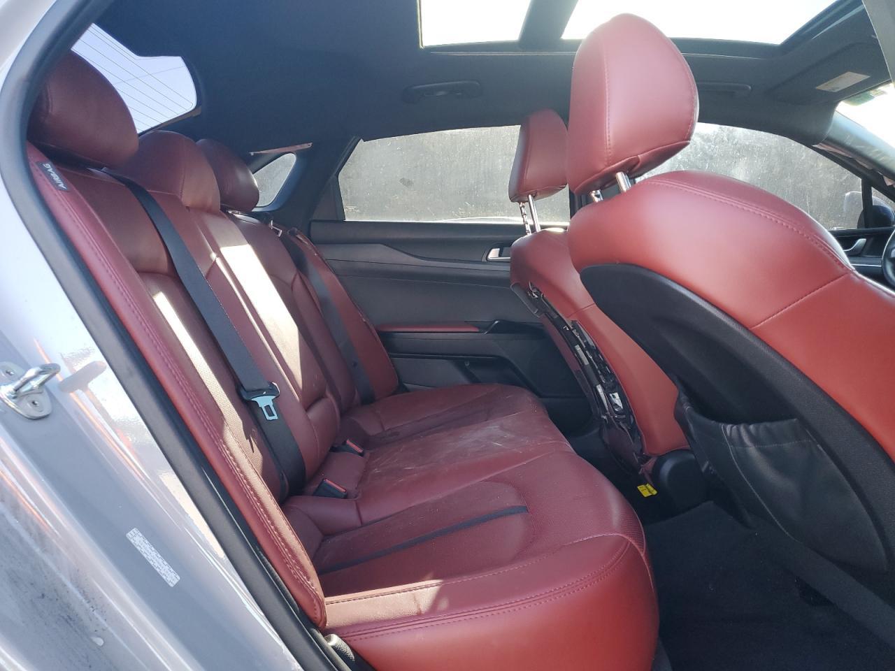2022 KIA K5