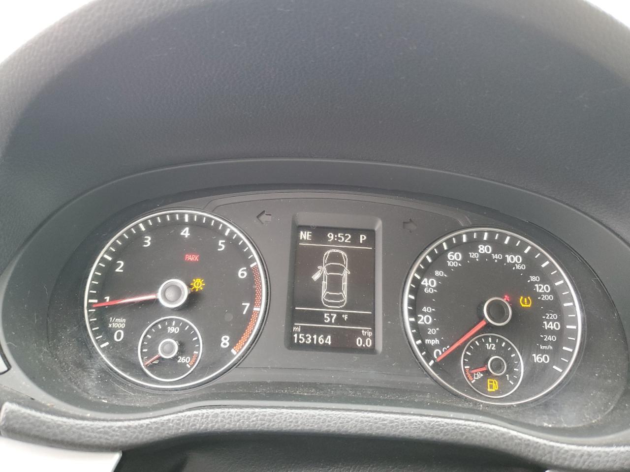 2013 VOLKSWAGEN Passat