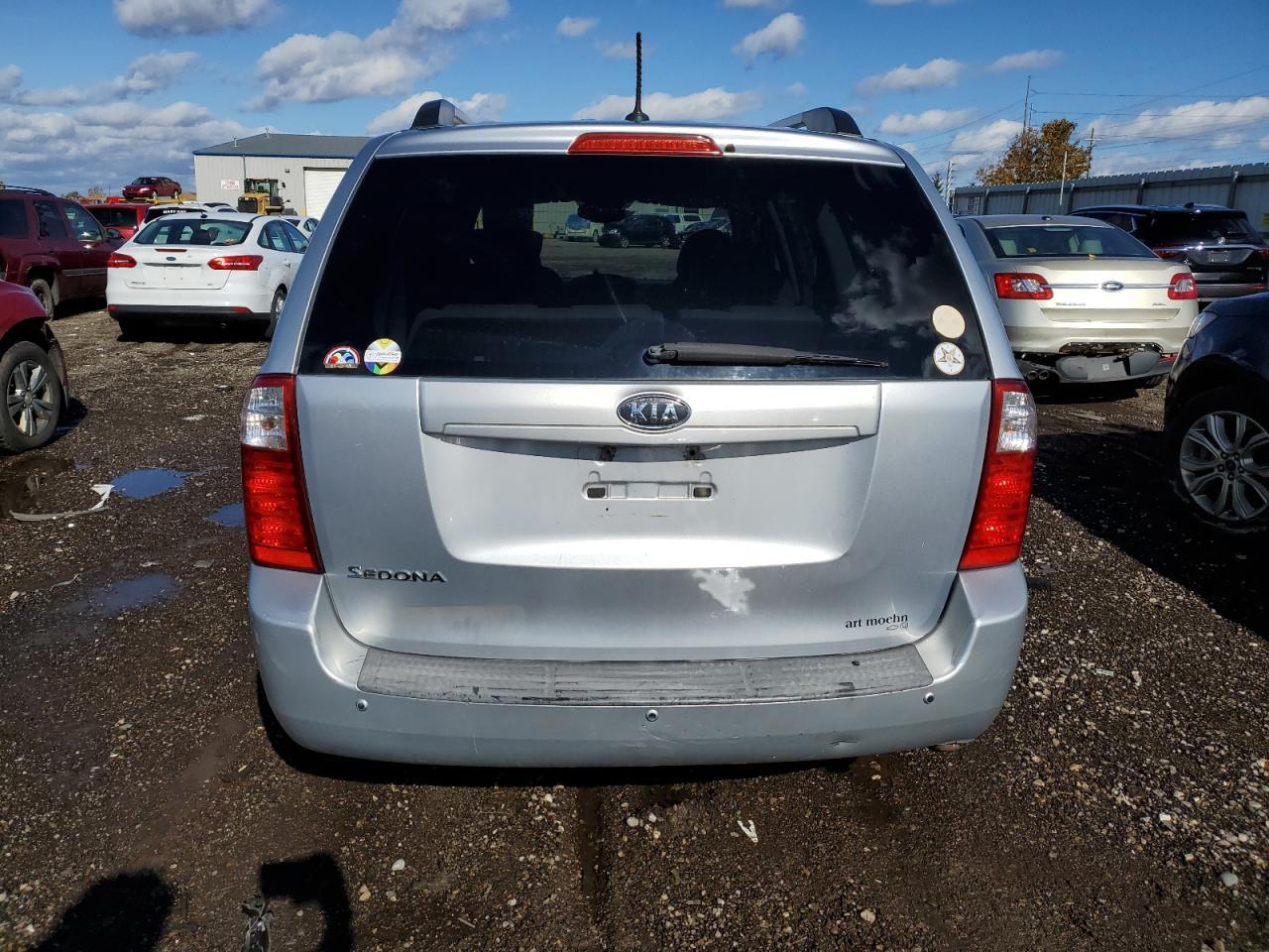 2010 KIA SEDONA