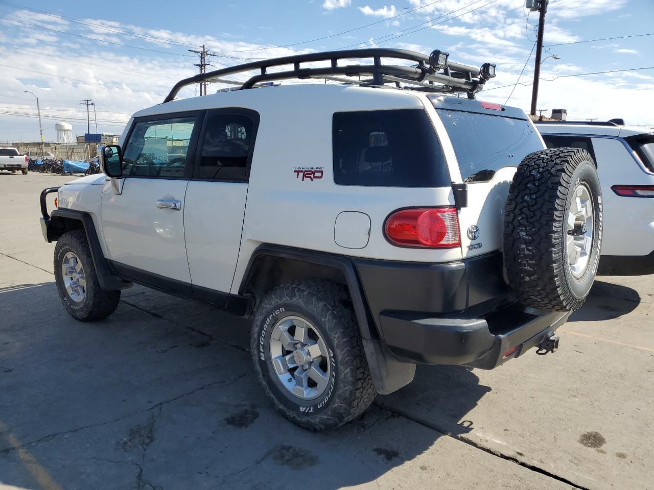 2009 TOYOTA FJ Cruiser