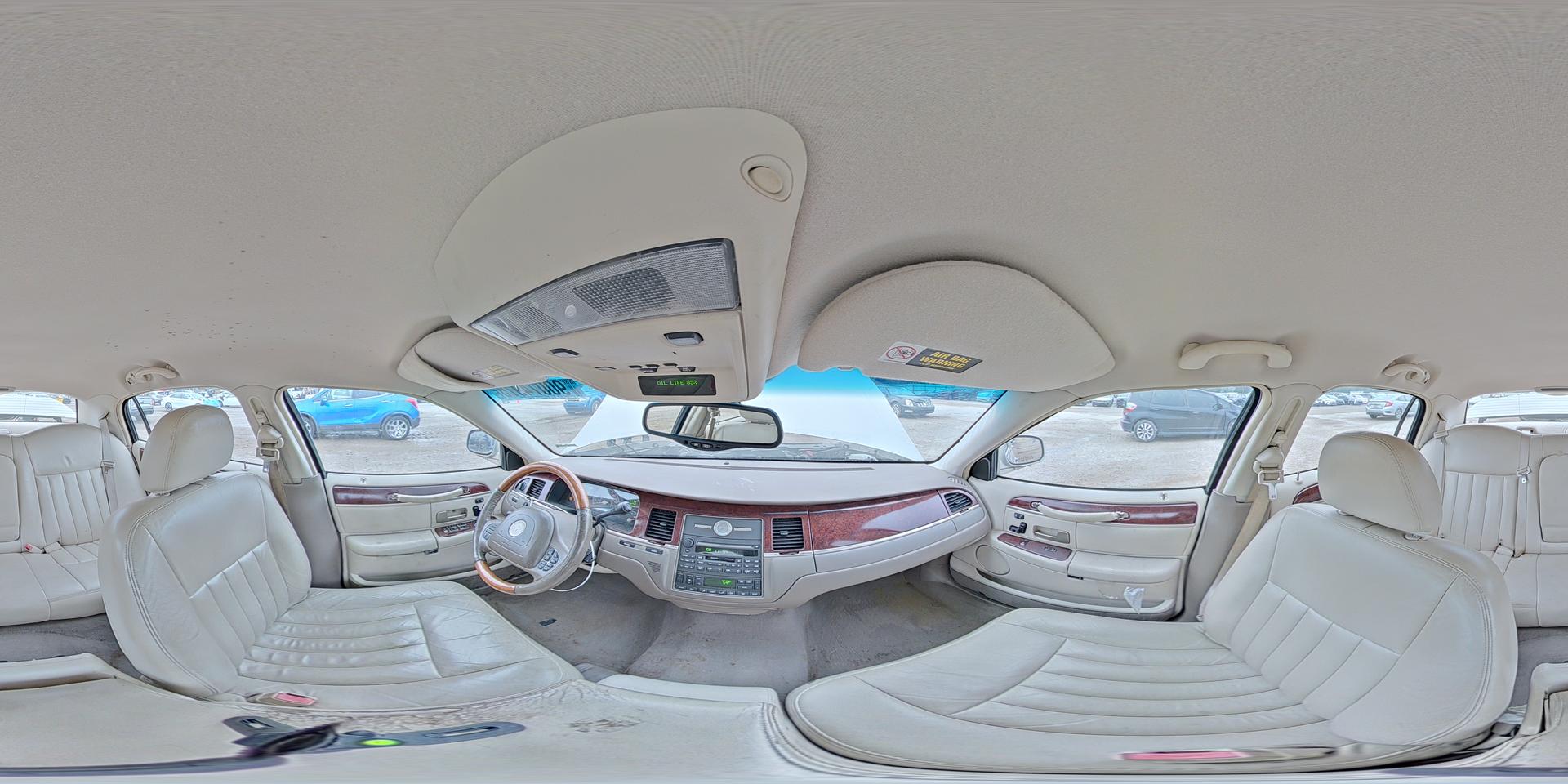 2003 LINCOLN Town Car