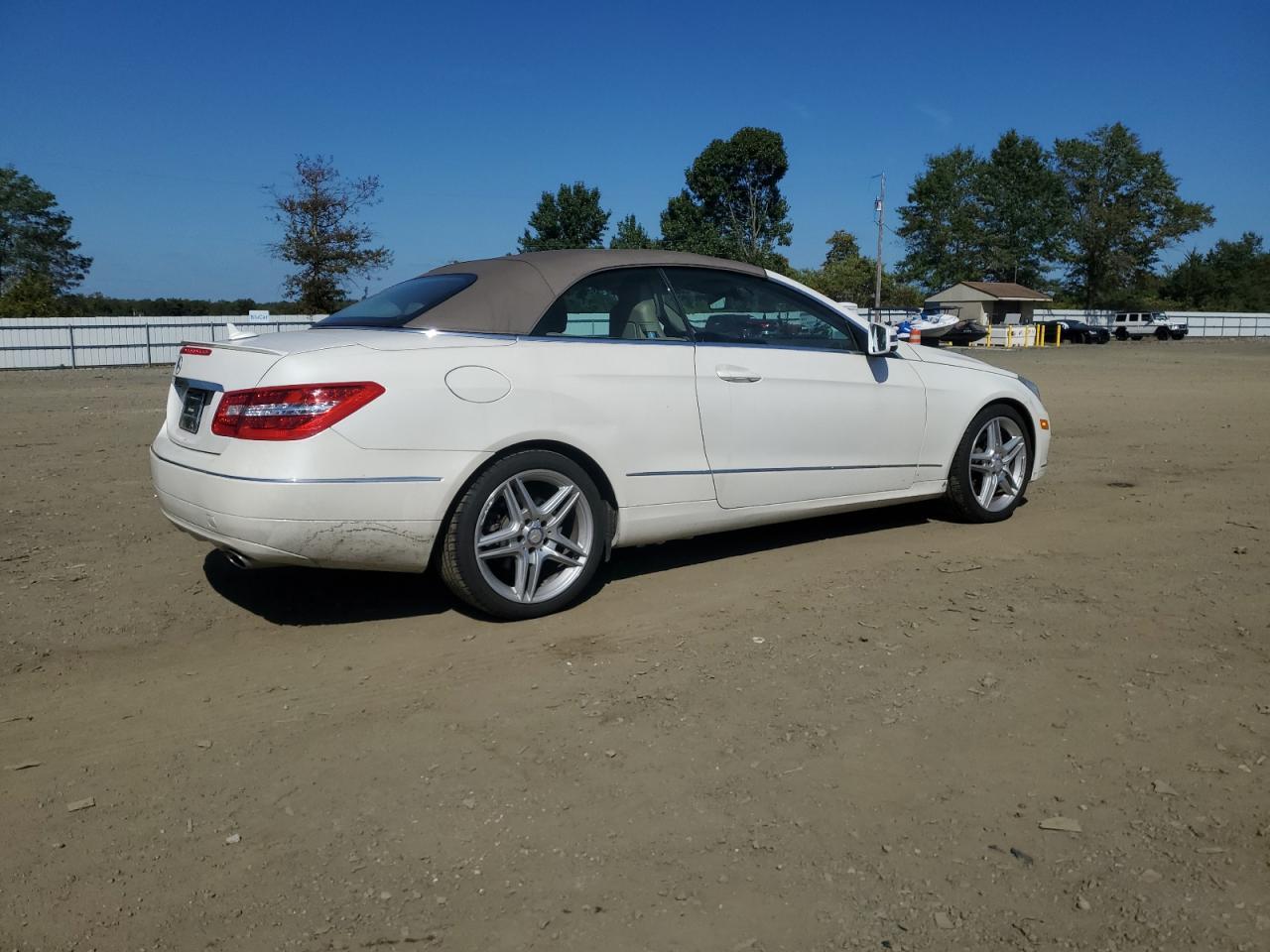 2013 MERCEDES-BENZ E-Class