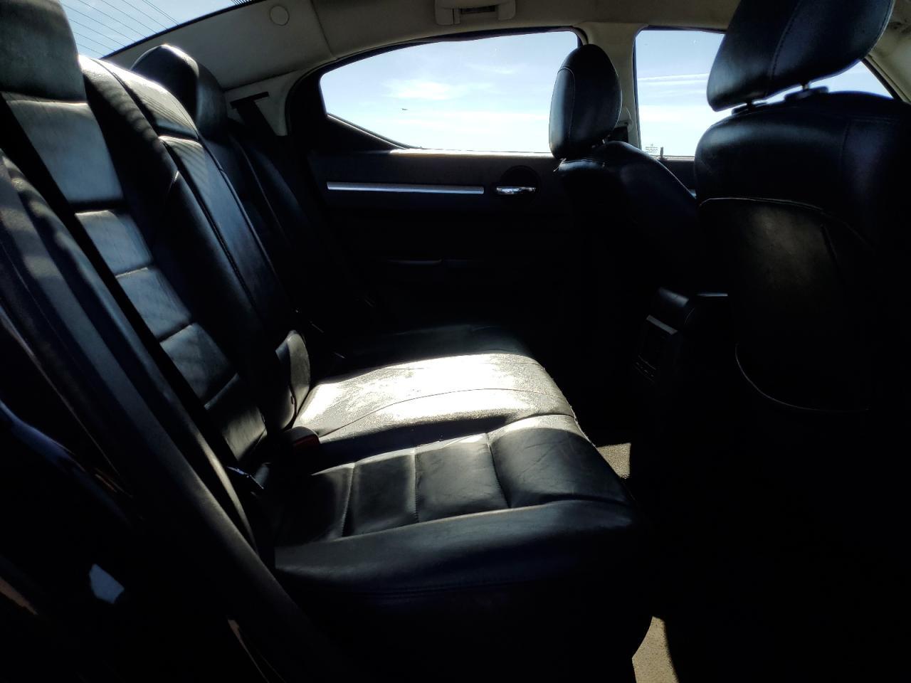 2010 DODGE CHARGER