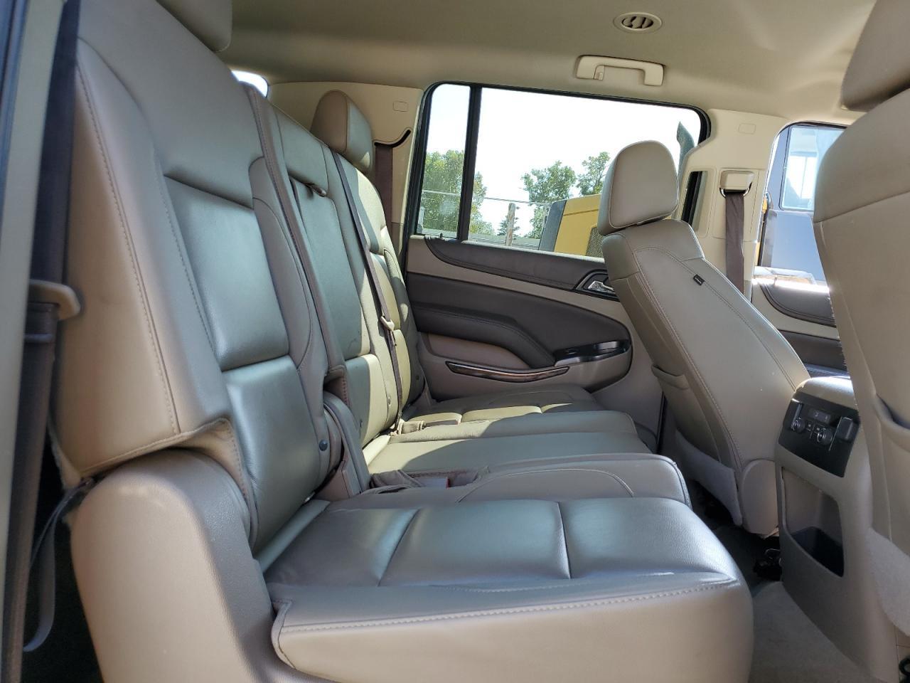 2017 CHEVROLET Suburban