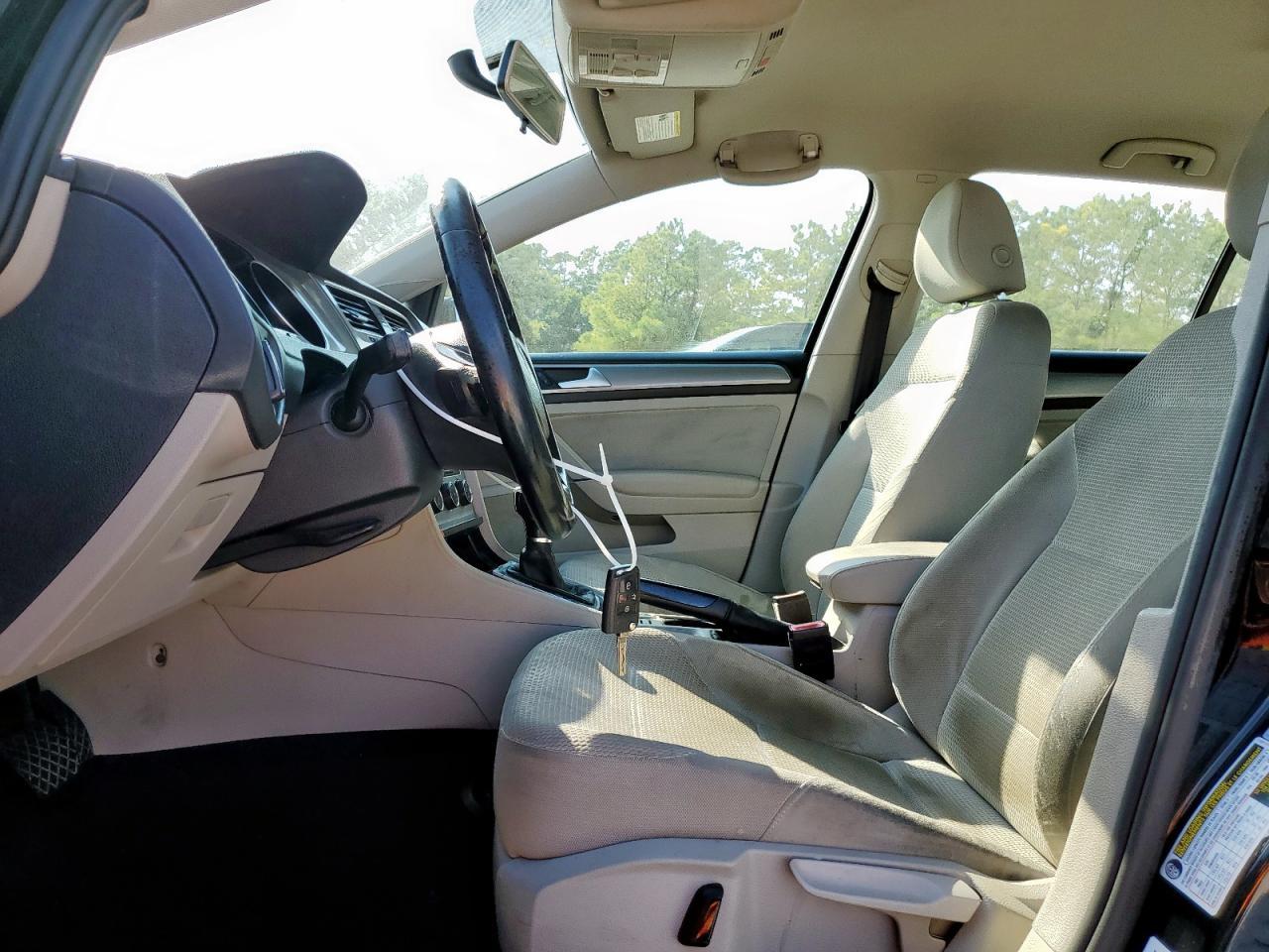 2016 VOLKSWAGEN GOLF