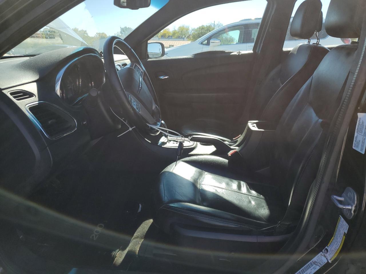 2014 CHRYSLER 200