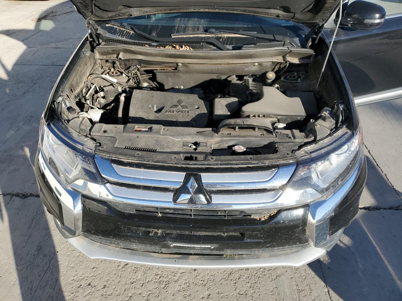 2018 MITSUBISHI outlander