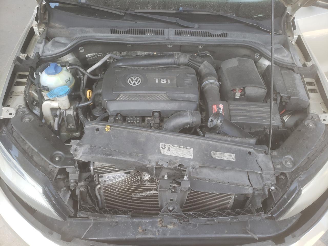2015 VOLKSWAGEN JETTA