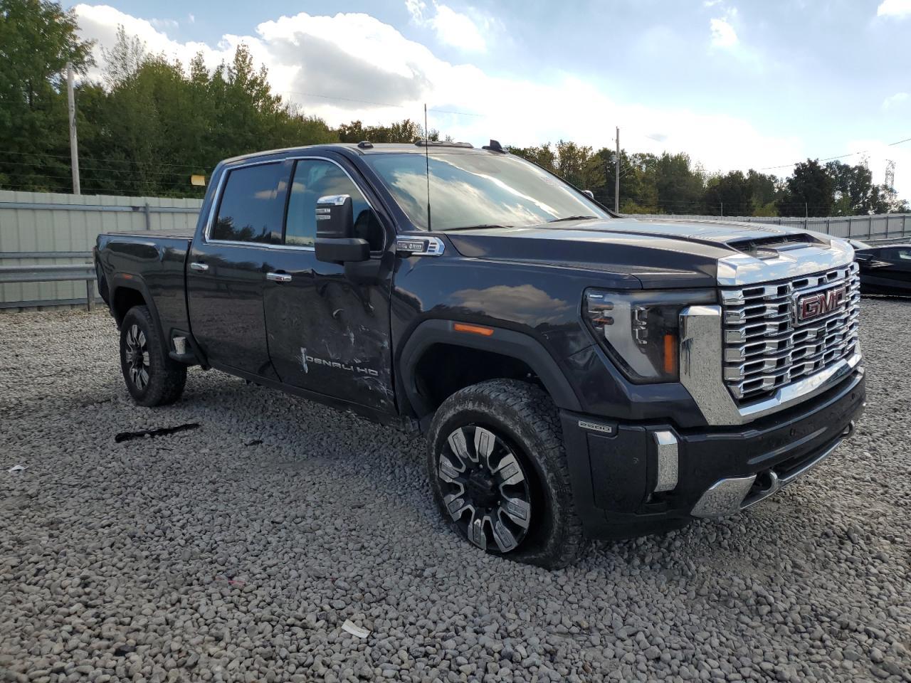 2024 GMC Sierra