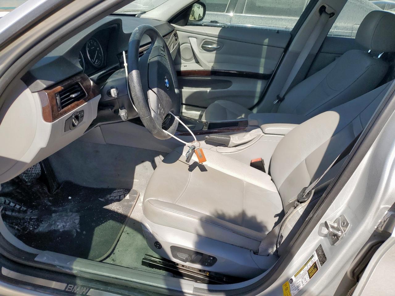 2011 BMW 3 SERIES